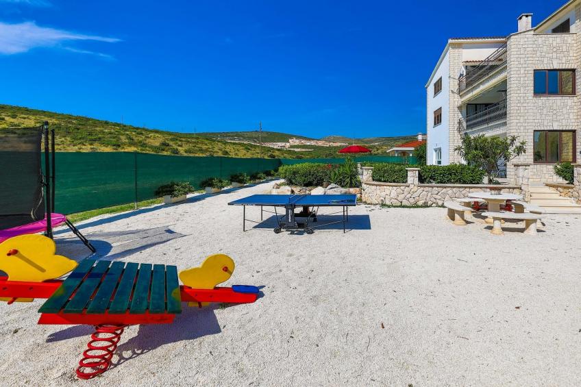 Scenic Elegant Trogir Villa with Pool - Five Bedroom Villa - foto 59