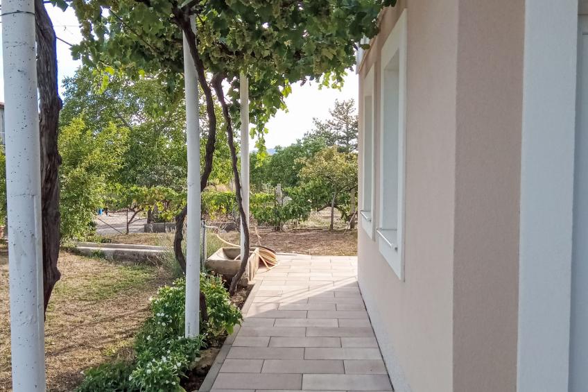 in Katuni mit privatem Parkplatz - foto 2
