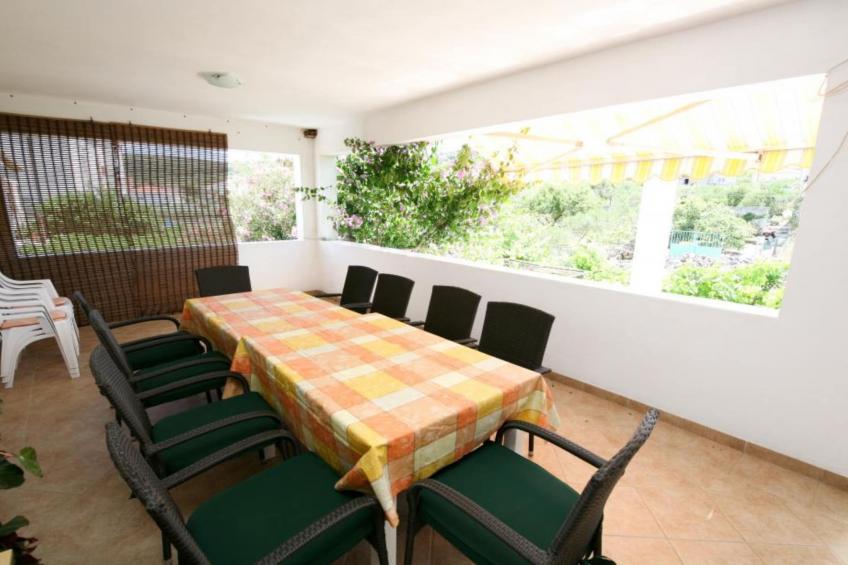 Spacious Beachfront Apartment Ciovo - Four Bedroom Apartment with Sea View - foto 2