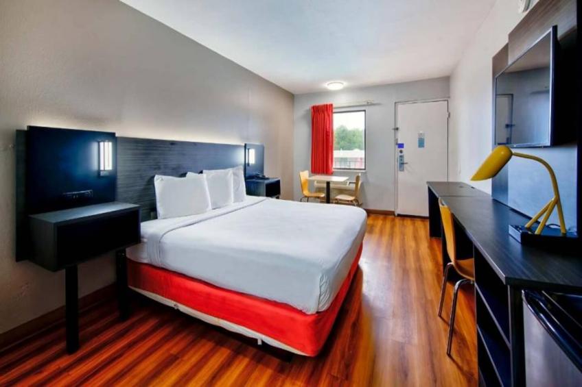 1 King Bed  Smoking - foto 6