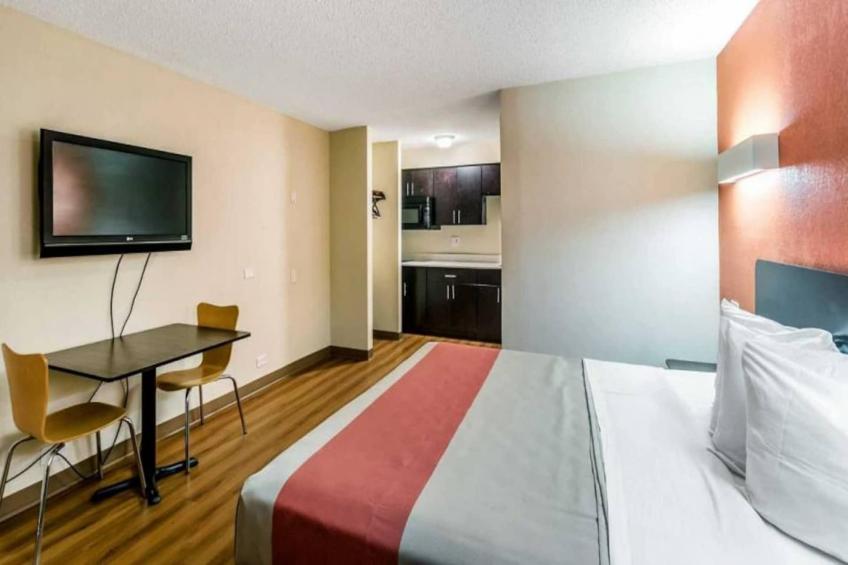 1 King Bed  Smoking - foto 20