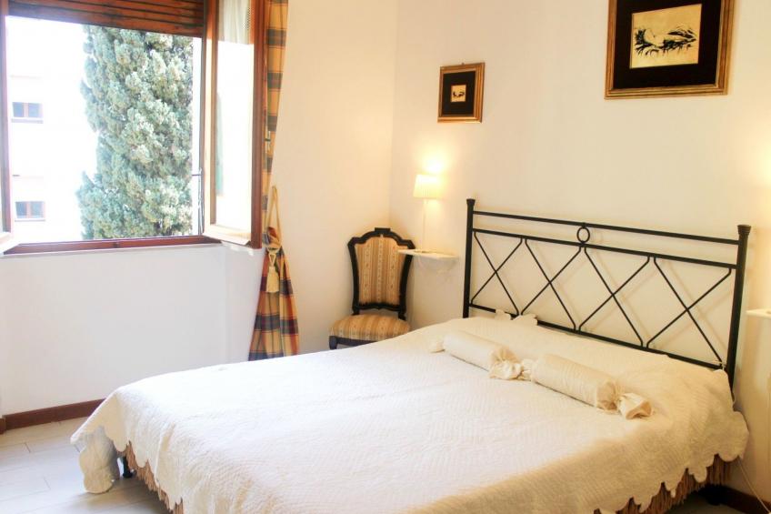 Sehr zentral mit Parkmöglichkeit - foto 16