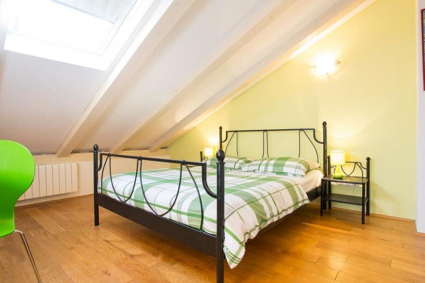 Haus mit modernem Interieur und einer alten Taverne - foto 15