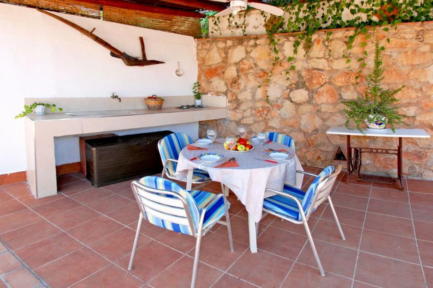 Schönes Landhaus mit Pool, Klimaanlage, Privatsphäre. - foto 9