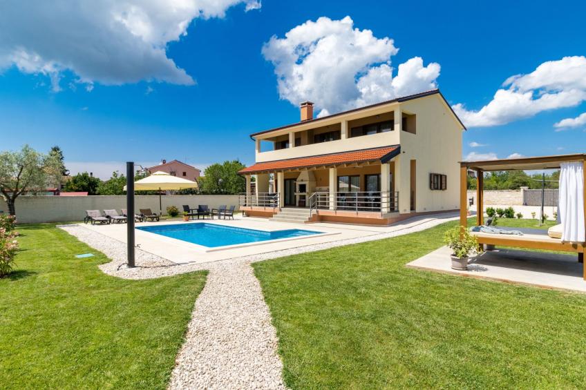 in Juršići mit Privatem Pool