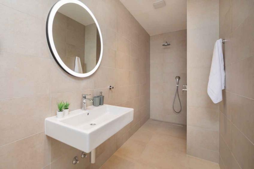 Villa mit Swimmingpool, Whirlpool und Sauna - BF-96KHV - foto 49
