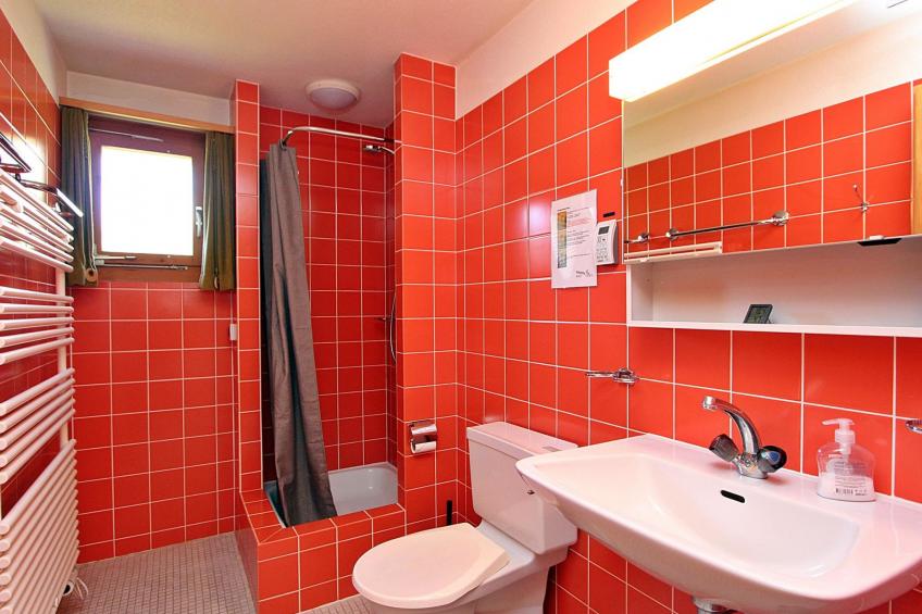 Alexandra Appartement/Fewo, Bad, WC, 3 Schlafräume 4.5 Zimmerwohnung - 6 Betten - foto 9