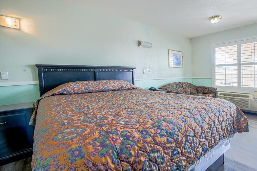 King Bed Smoking - foto 24