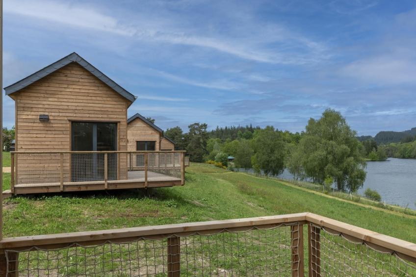 Le Domaine des MonÃ©diÃ¨res - Cabane de charme vue Lac 2ad  2enf -12ans - foto 16