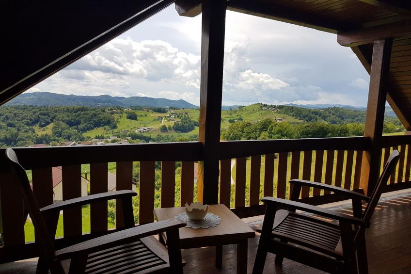 Vivid Hillside Country House with Hot-Tub and Sauna - Two Bedroom Country House - foto 33