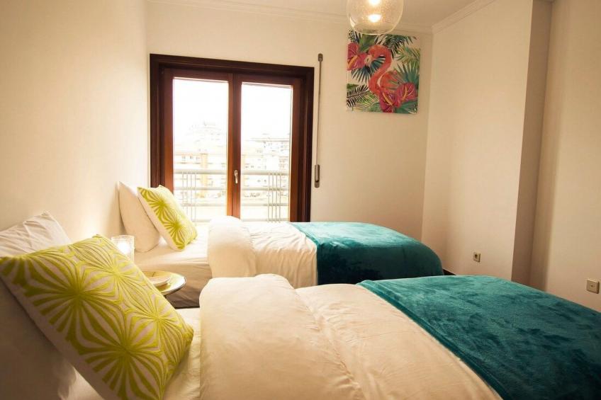 Turmhaus mit freier Garage - foto 3