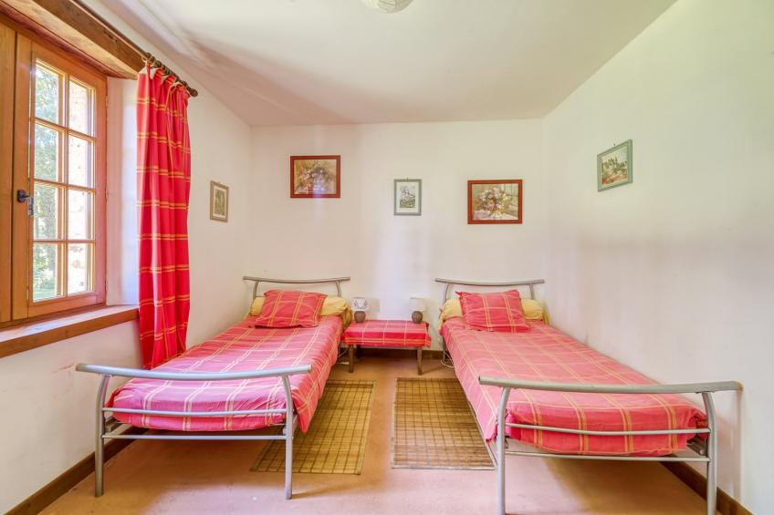 Ancien moulin à eau rénové au bord d'un étang privé - foto 16