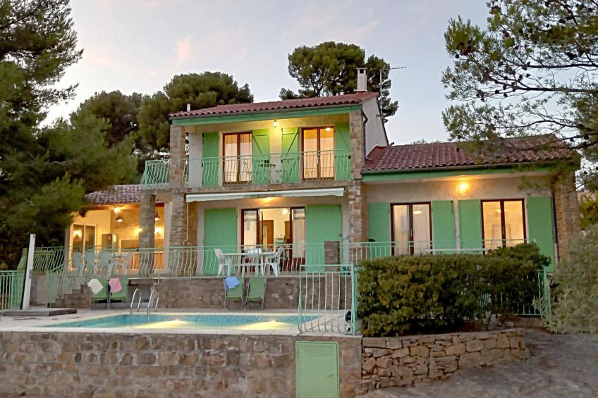 Villa und Pool mit Meerblick nur für Sie