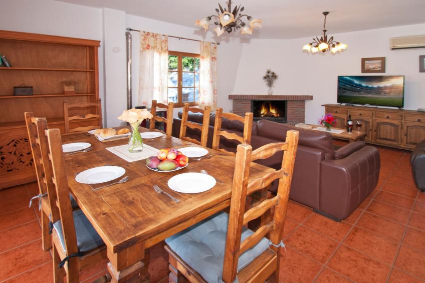 Villa Los Pinos, Beheizter Pool, Wifi, AC, BBQ - foto 18