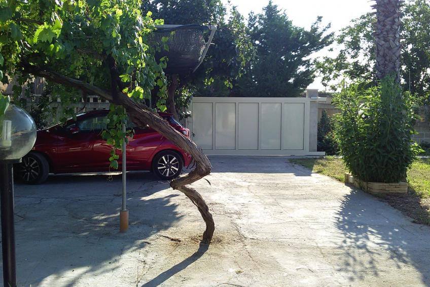 Kleine Villa mit geschlossenem Garten in Parabita - foto 9