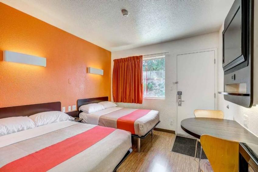 2 Full Beds  Non-Smoking - foto 10