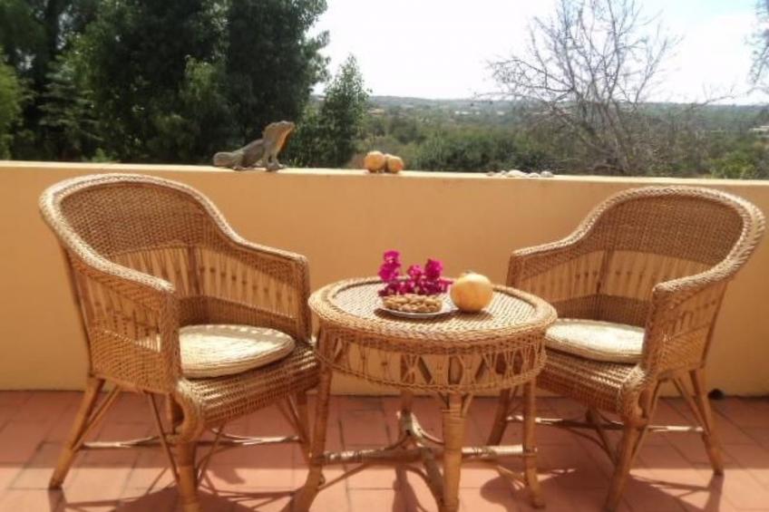 mit Balkon, Terrasse und Außenpool - foto 10