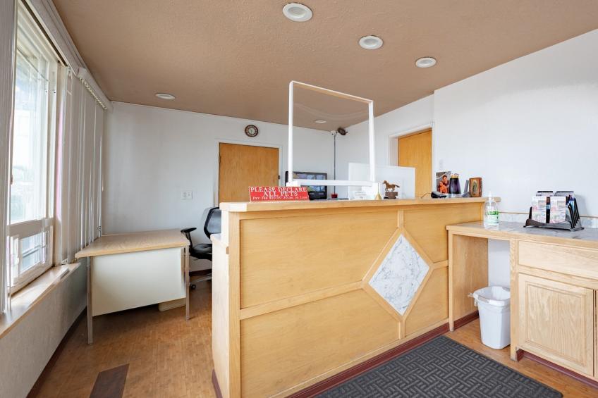 Premium Queen Bed with Kitchenette - foto 6