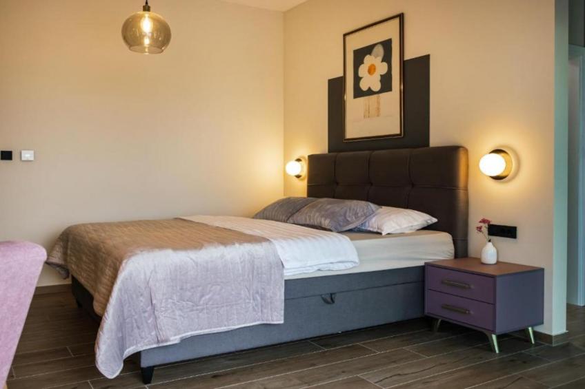 Luxury Villa Lara with Heated Pool, Hot-Tub and Sauna - Six Bedroom Villa with Pool - foto 29