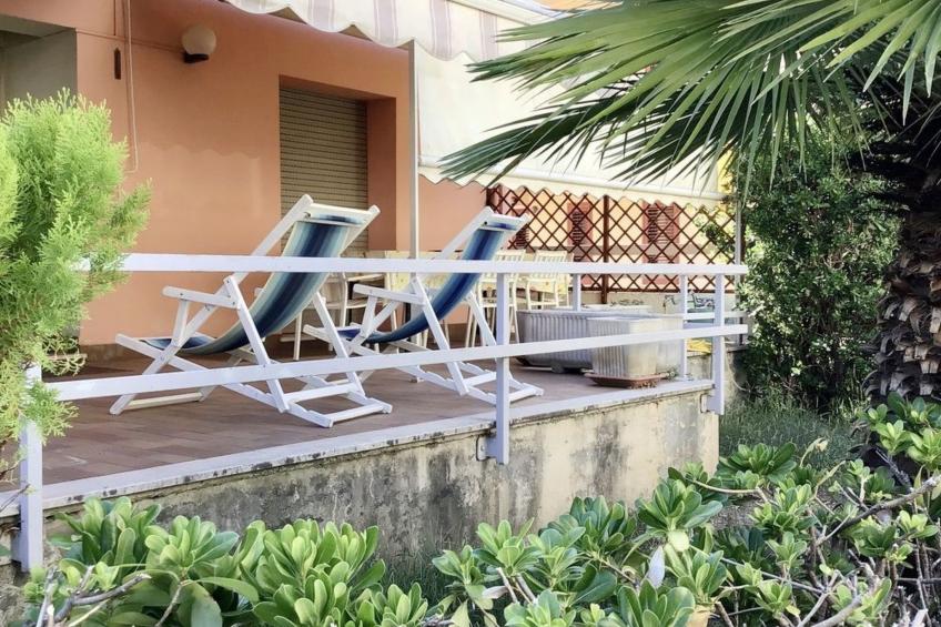 Gemütliche Ferienwohnung in Roseto Degli Abruzzi mit Privatem Garten - foto 2