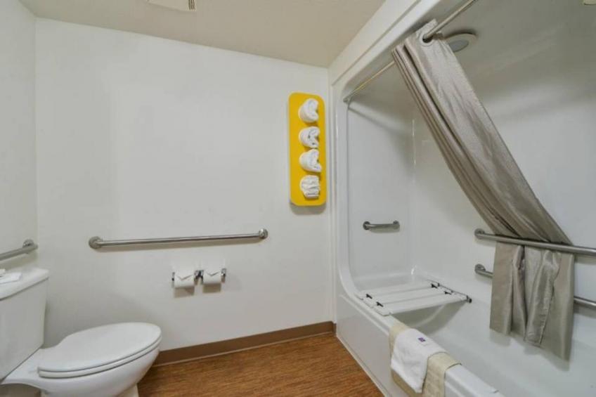 1 Queen Bed  Suite Non-Smoking - foto 18