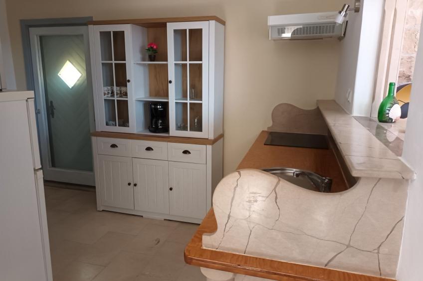 Gesamtes Ferienhaus in Sumartin mit Privatem Pool - foto 21