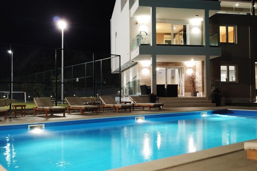 Großes Haus in Lokvičići mit privatem Pool - foto 15