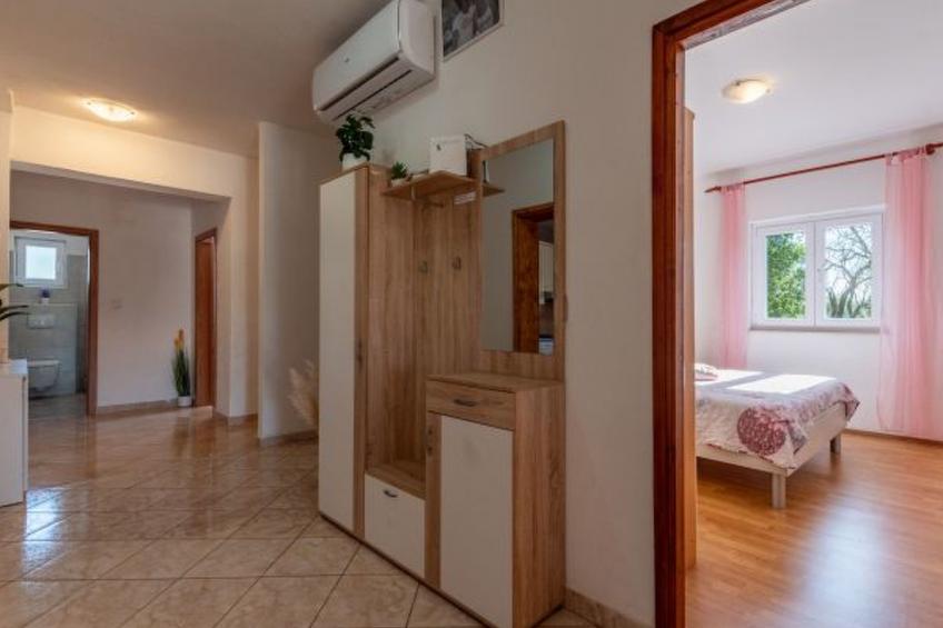 Holiday House Laetitia with pool - foto 11