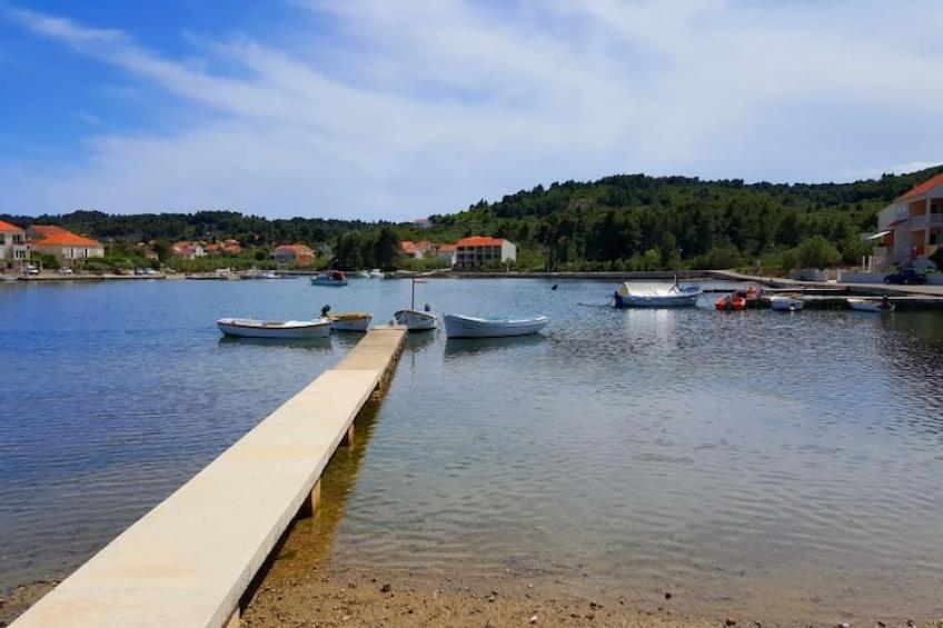 Apartments Veselka, Lumbarda - Standard Room with Balcony and Sea View (Room 2)