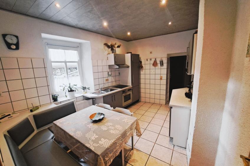 mit Garten und Parkplatz - foto 11