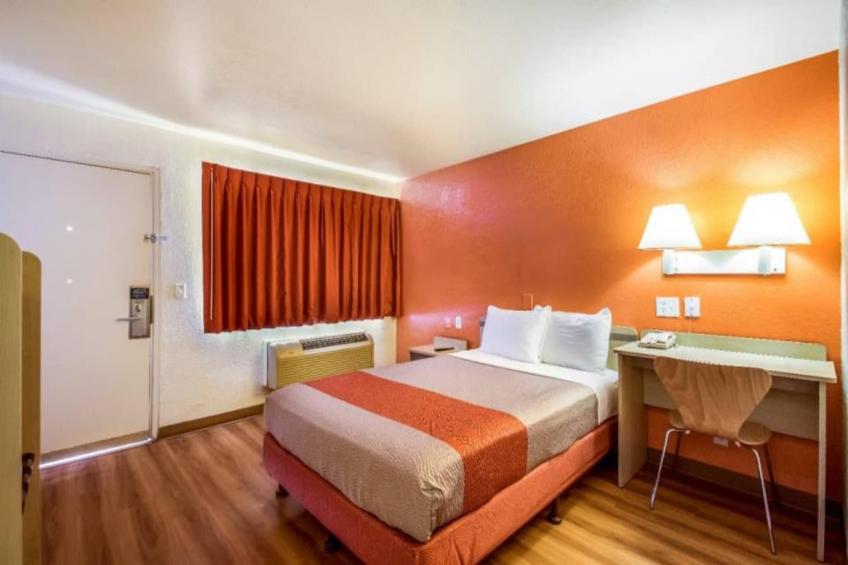1 Queen Bed - foto 21