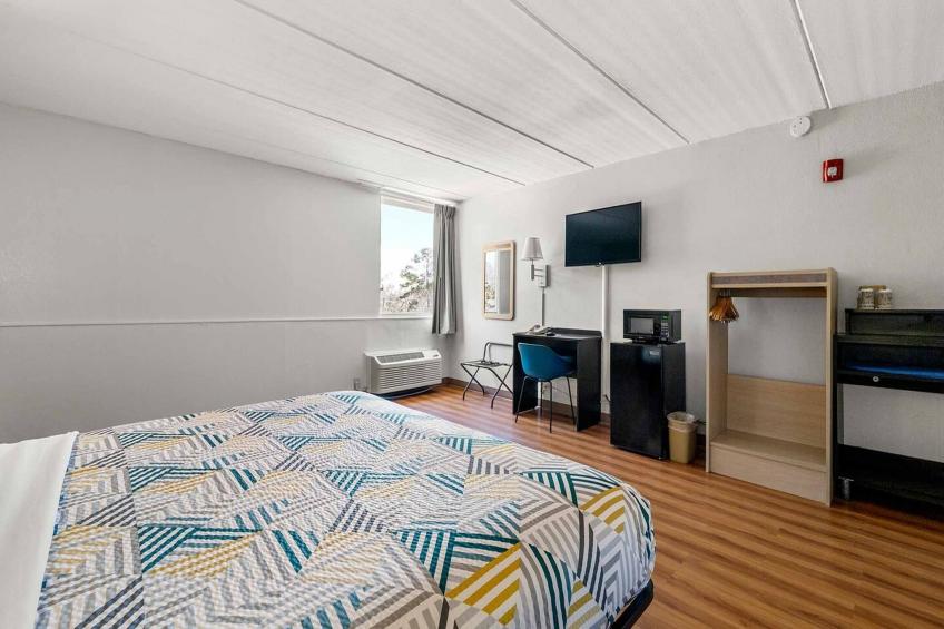 1 King Bed  Premium Micfridge - foto 9