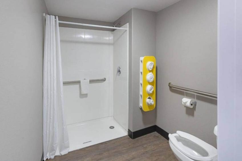2 Queen Beds  Non-Smoking Micfridge - foto 15