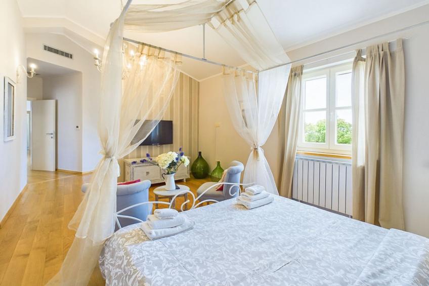 Luxuriöse Villa mit Schwimmbad und großem Garten - foto 30