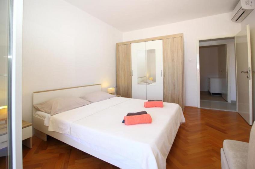 Apartments Dubreta - Two Bedroom Apartment with Balcony - foto 8
