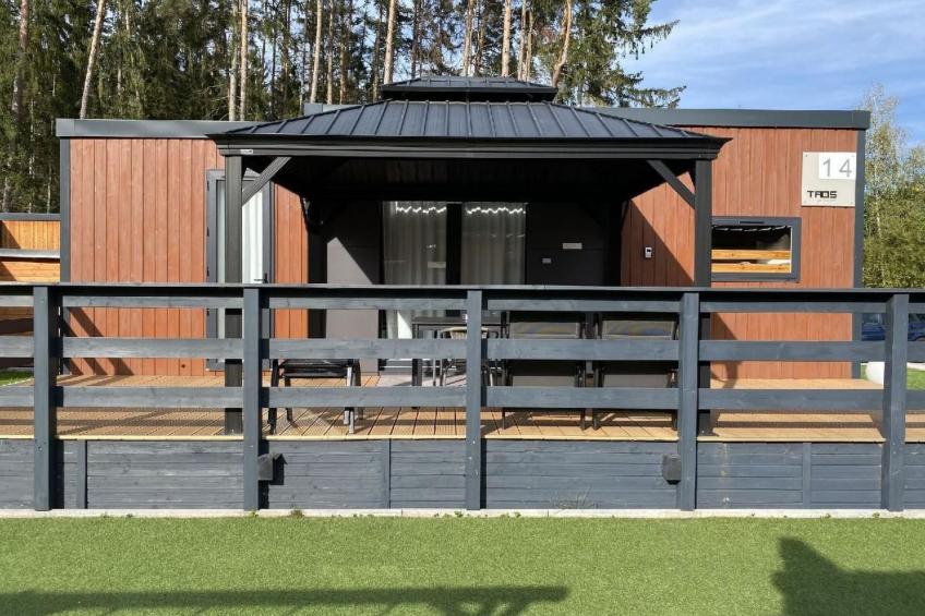 in Wackersdorf mit Terrasse, Garten und Grill