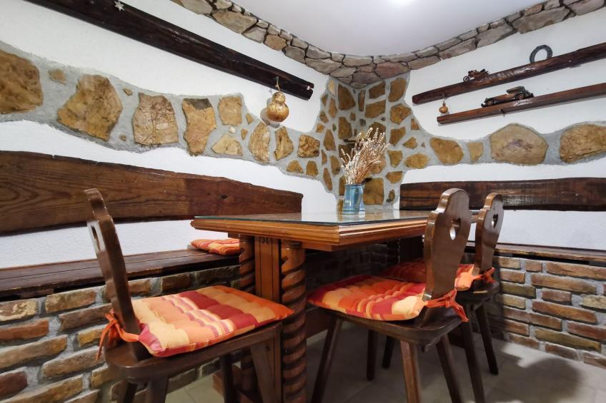 in Kaštel Lukšić mit großer Terrasse und Bergblick - foto 44
