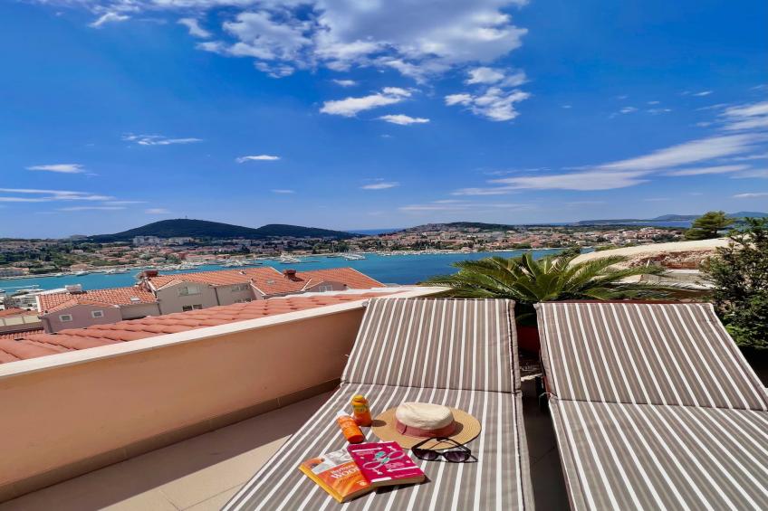 Apartment Lana - Two Bedroom Apartment with Terrace and Sea View - foto 13