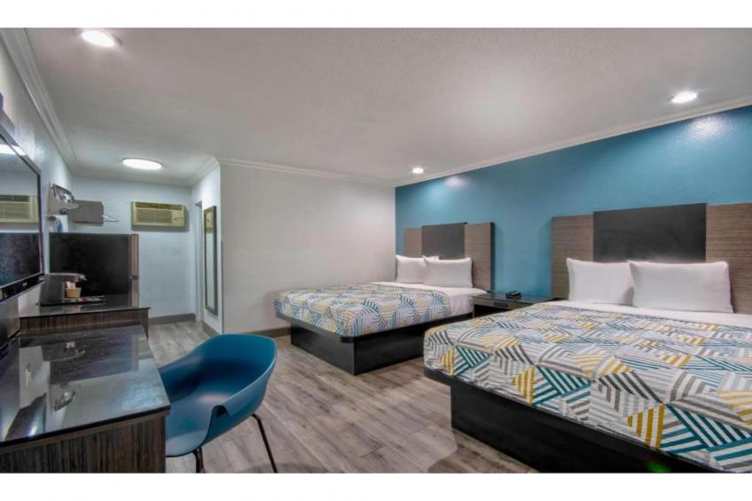 2 Queen Beds  Non-Smoking Micfridge - foto 29