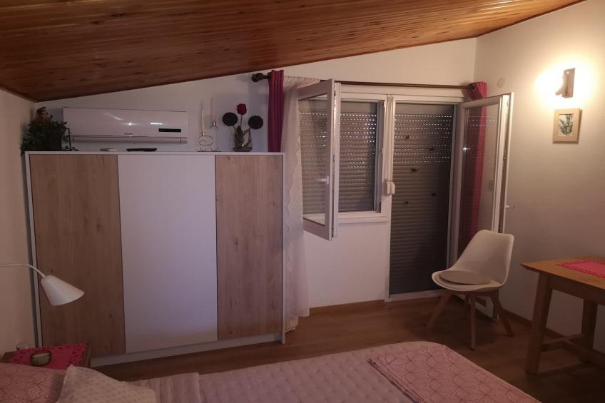 Apartments Snježana Carev  - Studio Apartment with Terrace A-1 - foto 3