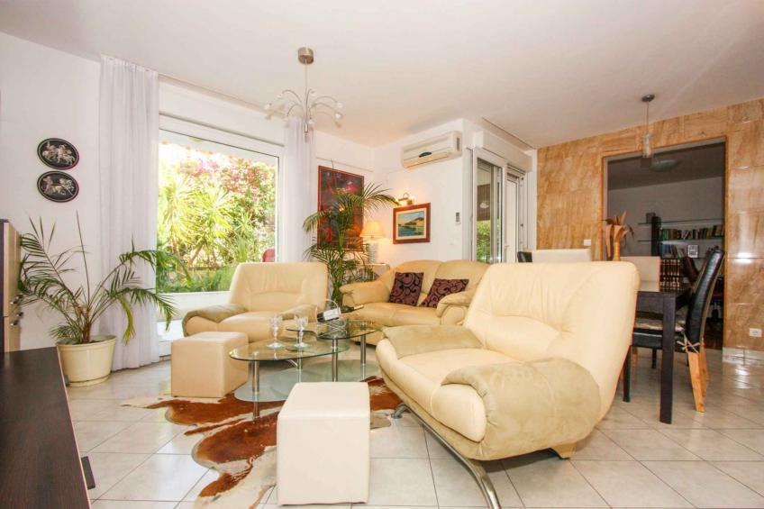 Vakantiewoning Duplex appartement met eigen tuin en garage - VW-XF8FH - foto 15