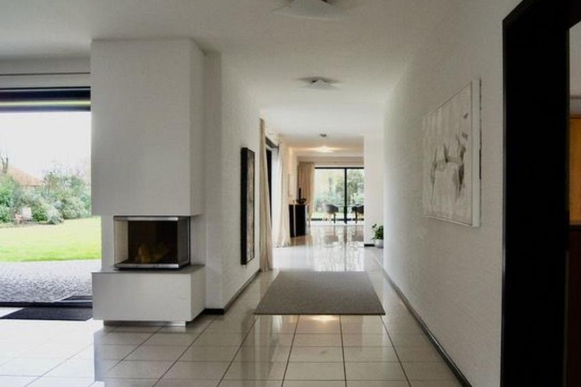 Großzügiges Haus mit traumhafter Gartenanlage - foto 7