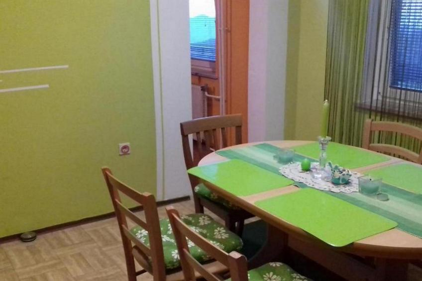 Comfortable Zreče Apartment with Playground and Private Parking, Ideal for Families - One Bedroom Apartment - foto 6