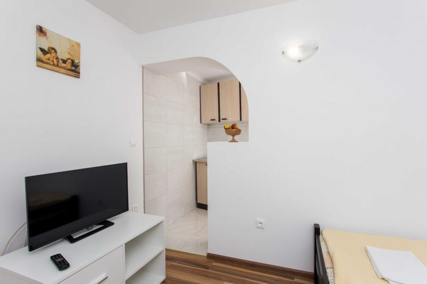 Apartments Djurkovic - Two-Bedroom Apartment with Shared Terrace and Sea View - foto 3