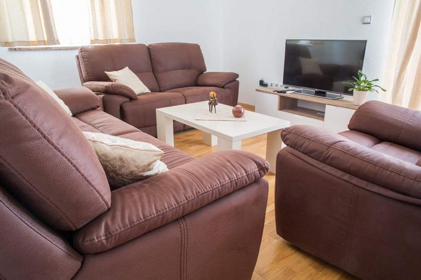 Holiday Home J&D No.2-Nine Bedroom House with Pool - foto 4