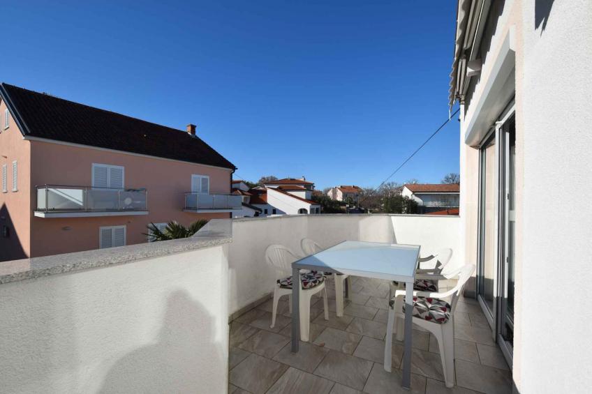 Vakantiewoning met balkon en twee slaapkamers - VW-6FNC8