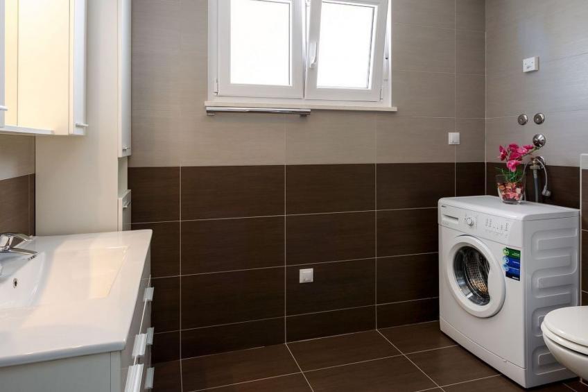 in Dugi Rat mit Großer Terrasse - foto 9