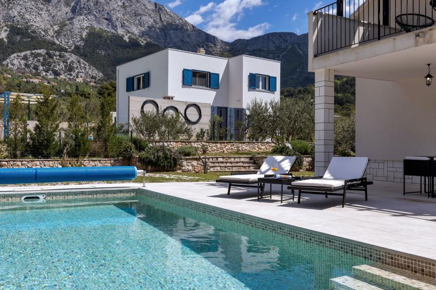 Alleinstehendes Ferienhaus mit Pool und drei Schlafzimmer - foto 50