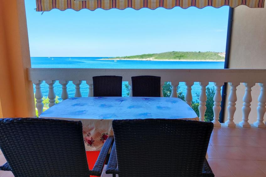 für 3 Personen in Sevid, Adriaküste Kroatien - foto 2