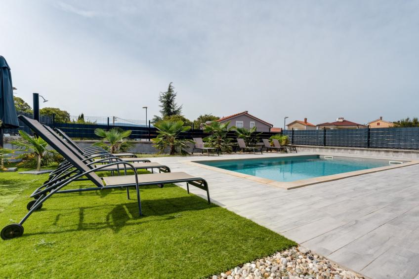 Schöne neue Villa mit Pool in Strandnähe - foto 7